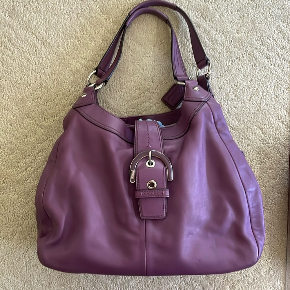 COACH shoulder bag. Leather.